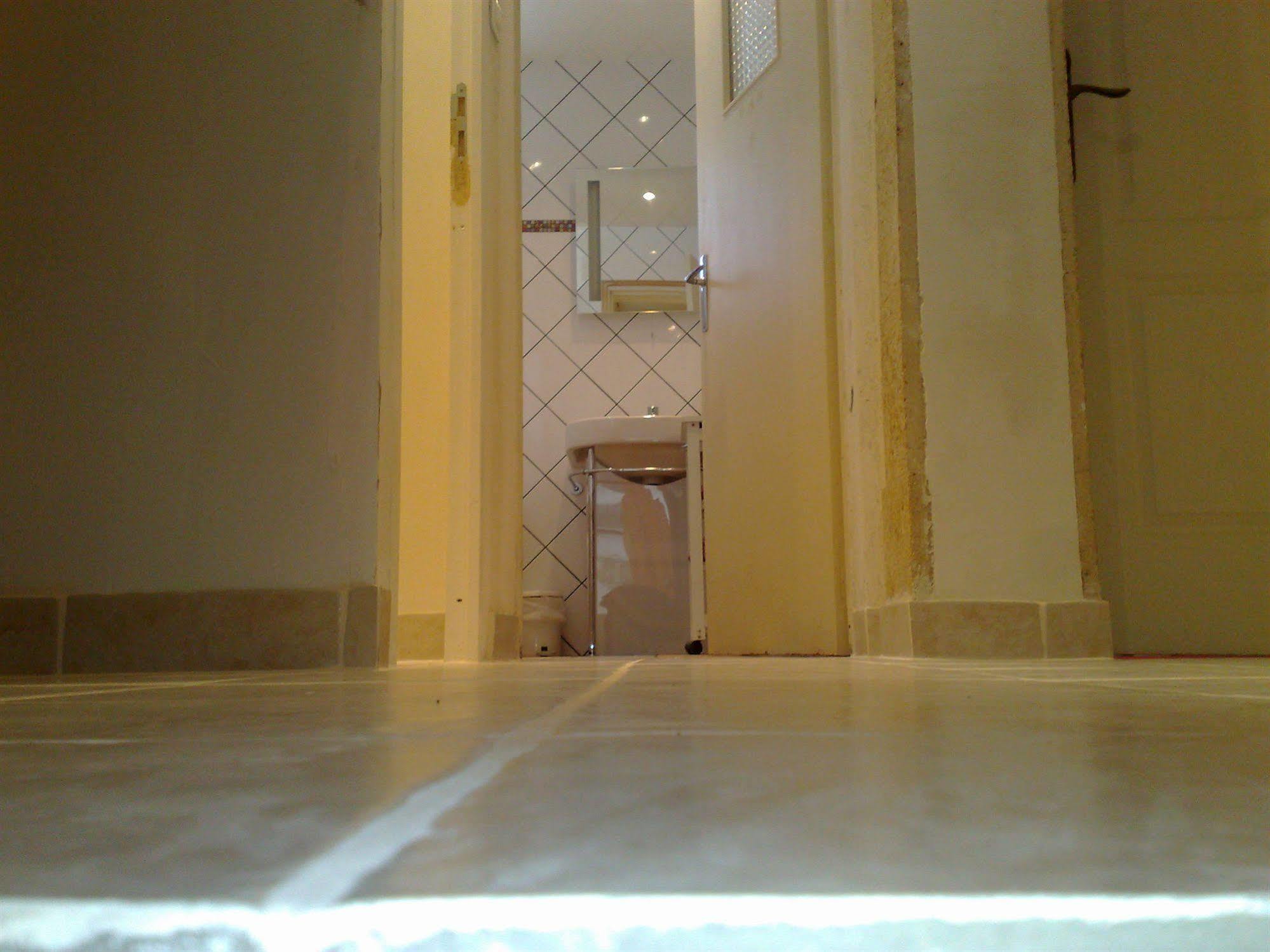 איסטרס Cit'Hotel Le Mirage מראה חיצוני תמונה